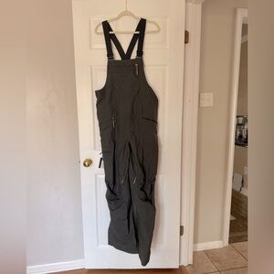 Women’s North Face Ski bibs, XL Tall